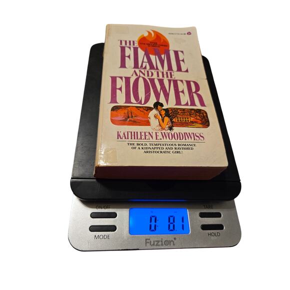 Kathleen Woodiwiss THE FLAME AND THE FLOWER Iconic Bodice Ripper Vtg Romance - Picture 6 of 8